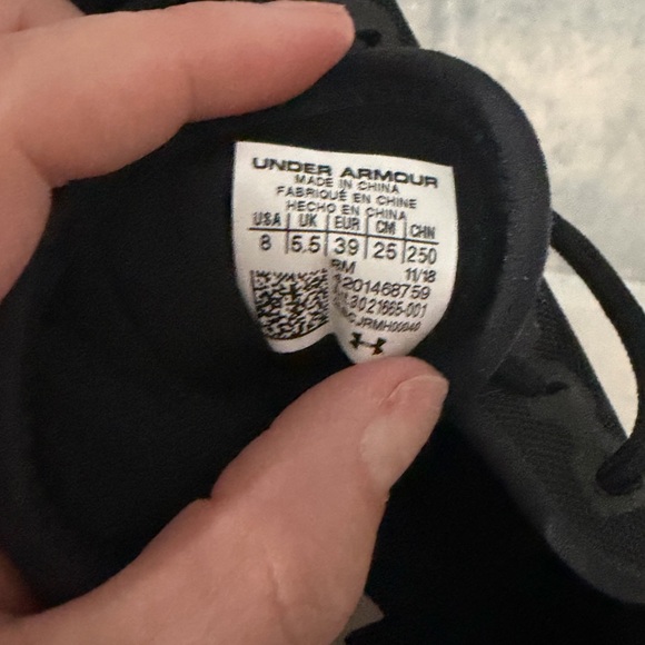 Under Armour Black Athletic Sneakers with Logo Tongue - Picture 4 of 4